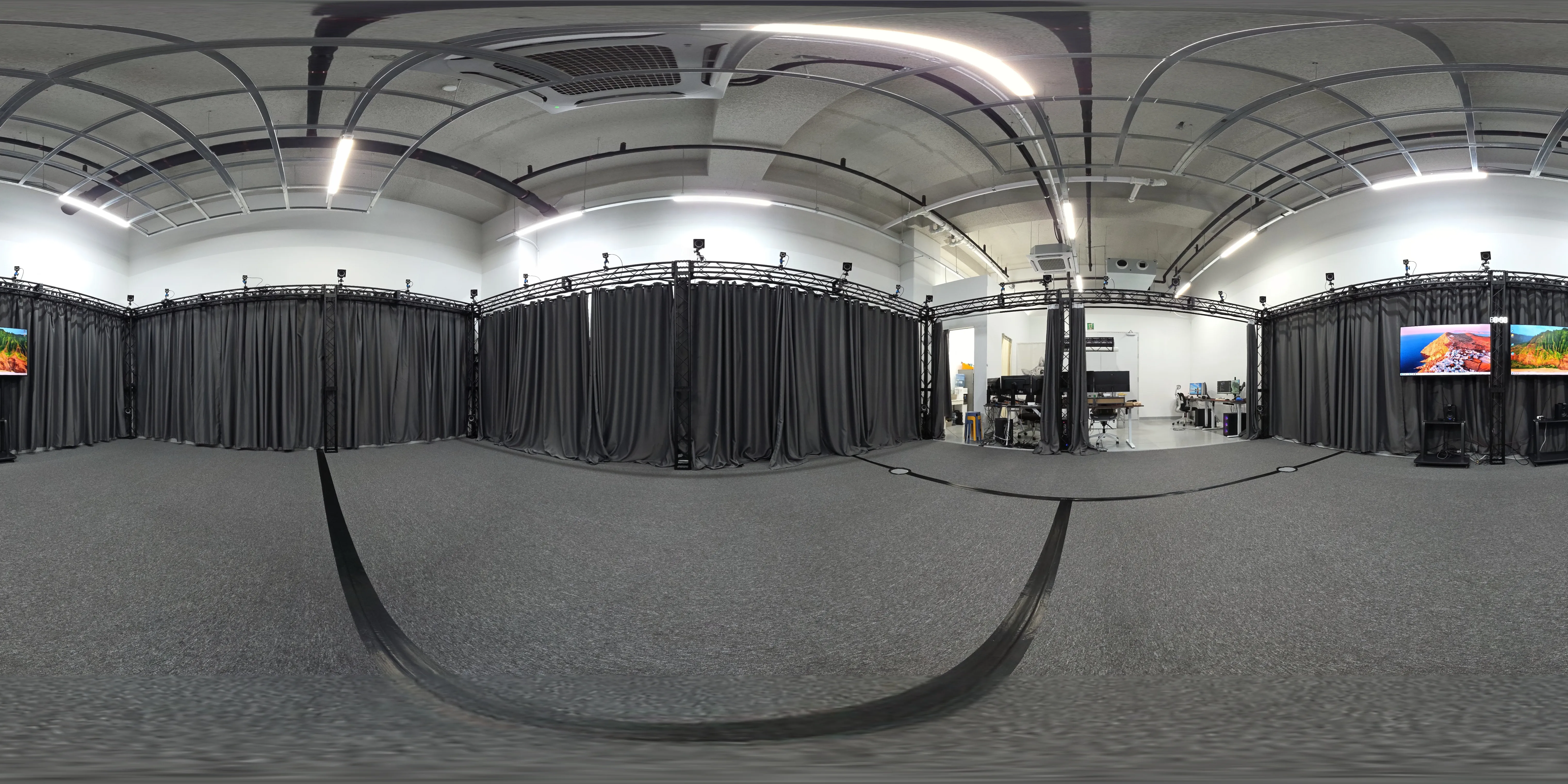 밍글 스튜디오 360도 전경 - 커튼을 걷은 모습